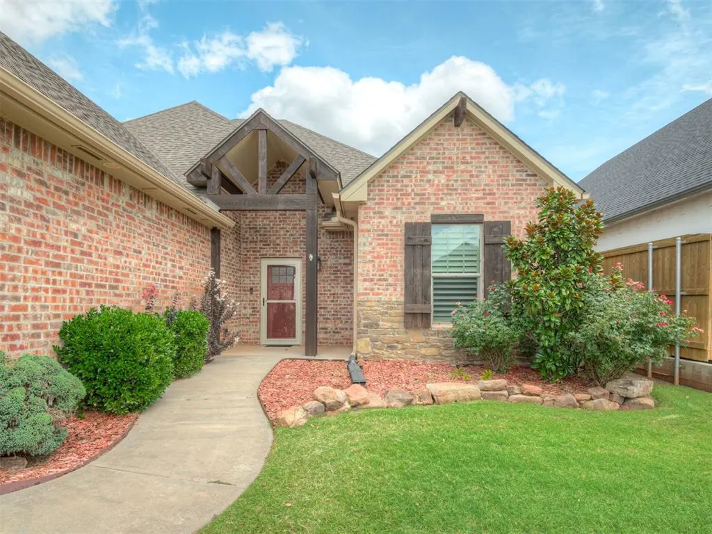 Photo 4 — 3715 Timberbrook Drive, Norman, OK 73069