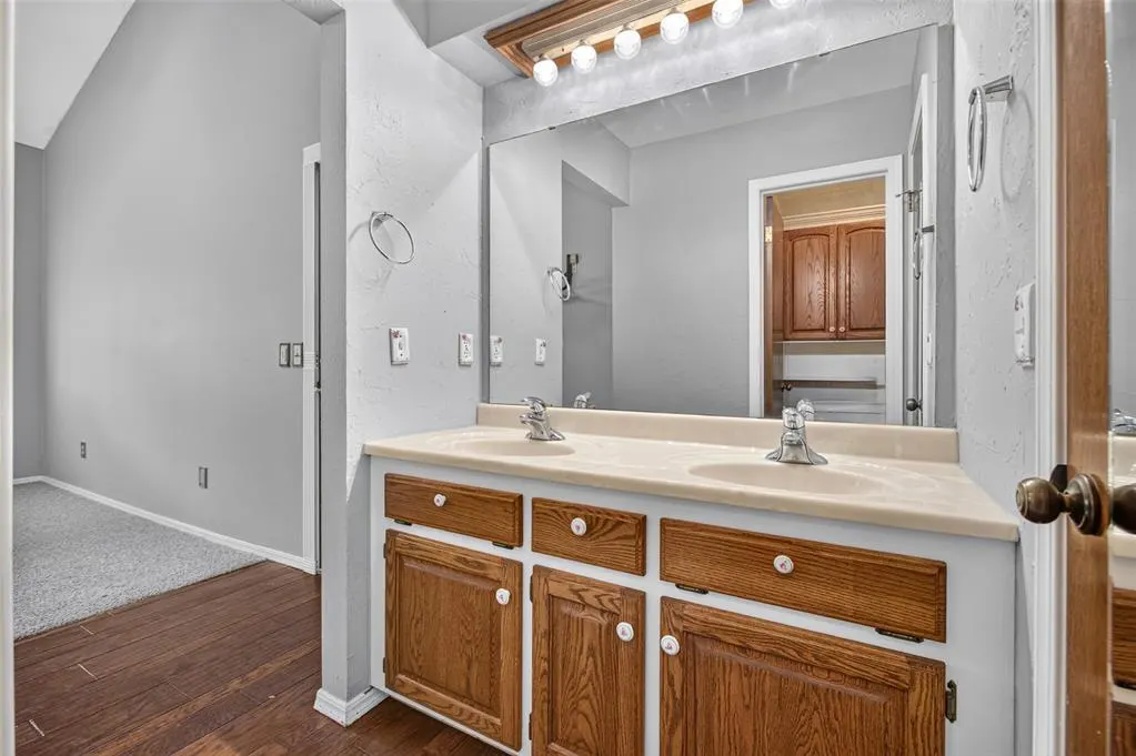 Photo 22 — 5808 Hefner Village Court, Oklahoma City, OK 73162