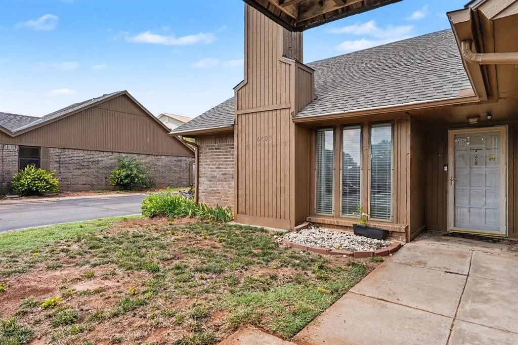 Photo 3 — 6409 Lyrewood Terrace, Oklahoma City, OK 73132