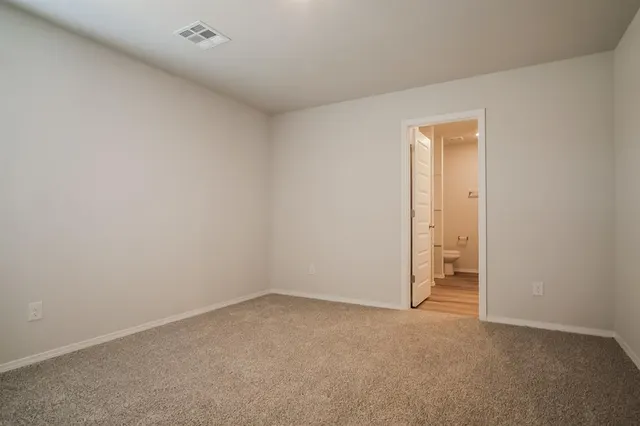Photo 8 — 1212 Guthrie Farms Boulevard, Guthrie, OK 73044