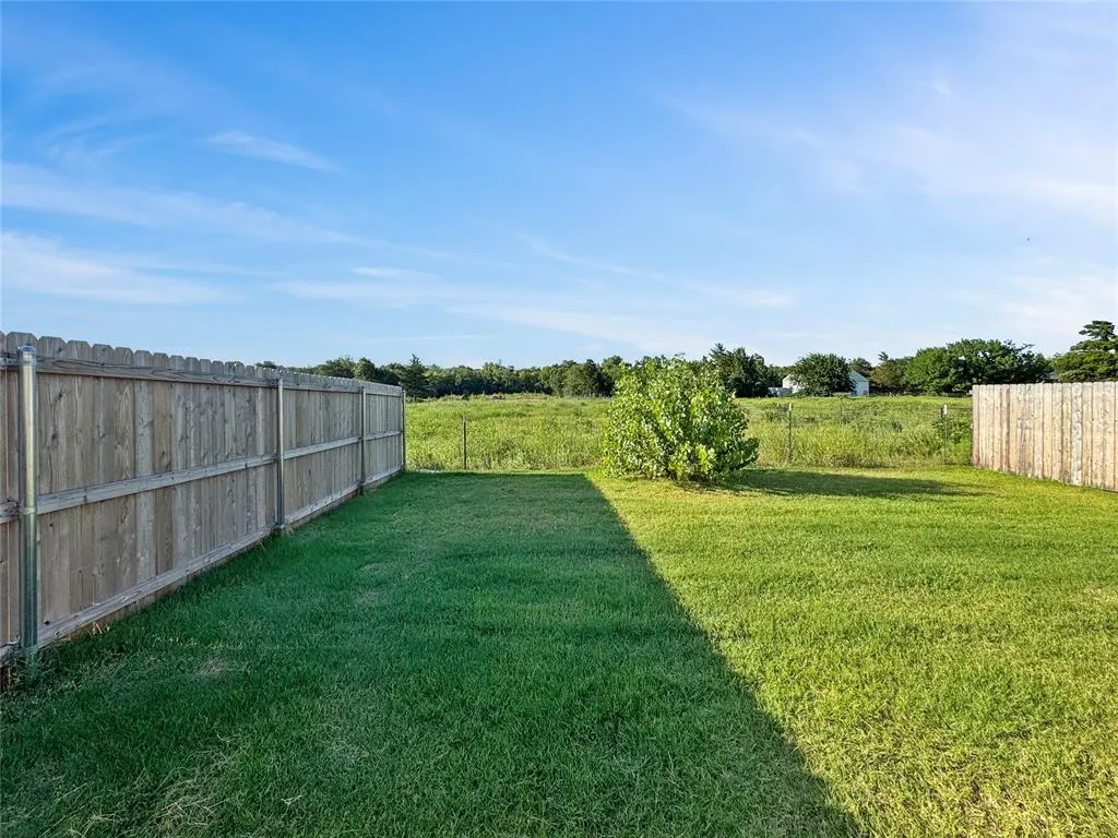 Photo 16 — 1212 Guthrie Farms Boulevard, Guthrie, OK 73044