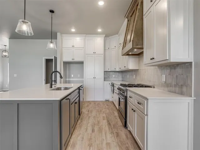 Photo 5 — 4901 Misty Wood Lane, Mustang, OK 73064