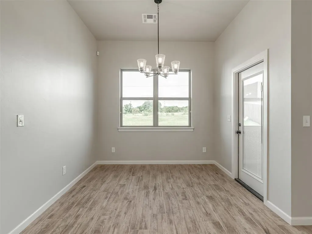 Photo 10 — 4901 Misty Wood Lane, Mustang, OK 73064