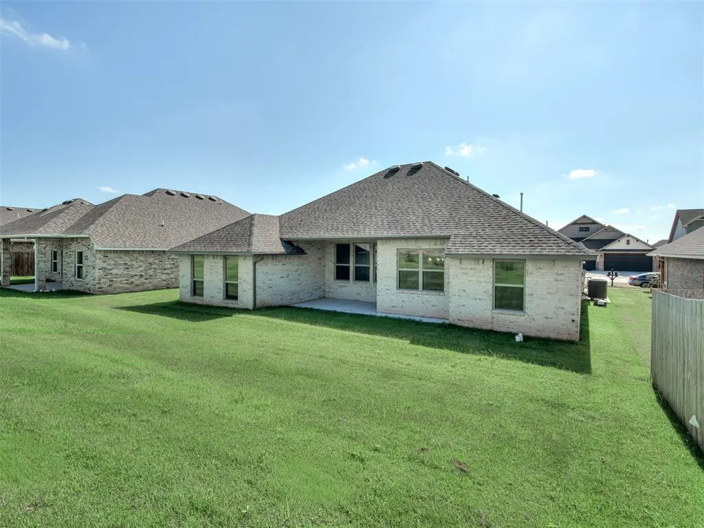 Photo 32 — 4901 Misty Wood Lane, Mustang, OK 73064
