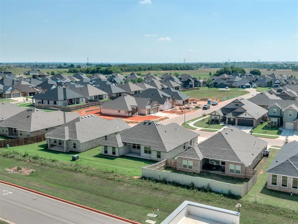Photo 36 — 4901 Misty Wood Lane, Mustang, OK 73064