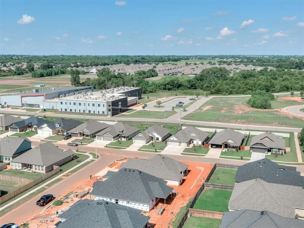Photo 39 — 4901 Misty Wood Lane, Mustang, OK 73064