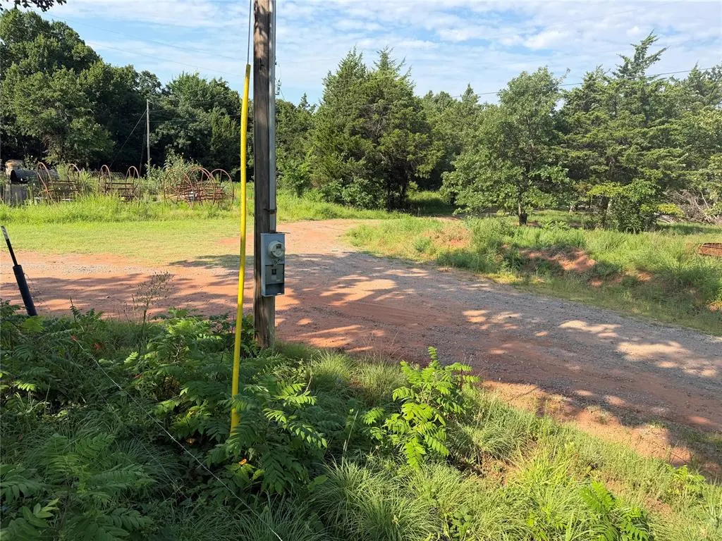 Photo 7 — 009 S Kelly Road, Agra, OK 74824