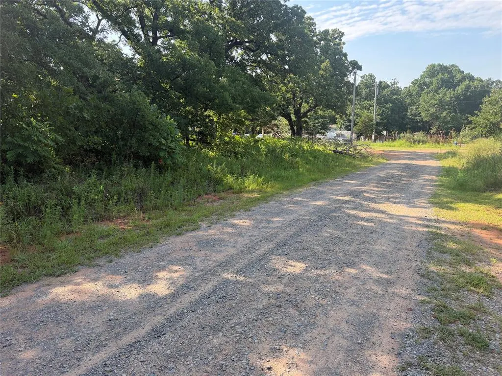Photo 12 — 009 S Kelly Road, Agra, OK 74824