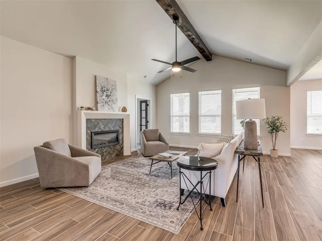 Photo 4 — 4900 Vine Cliff Road, Mustang, OK 73064