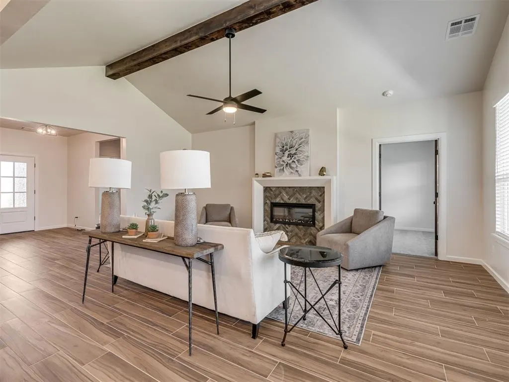 Photo 3 — 4900 Vine Cliff Road, Mustang, OK 73064