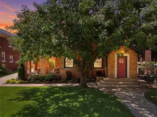 Sold home at 706 NE 19th Street