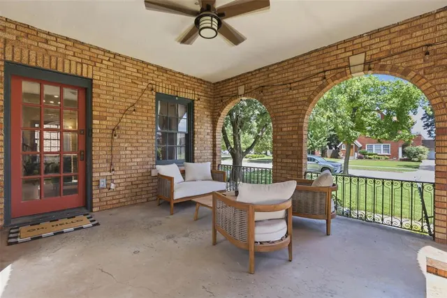 Photo 5 — 706 NE 19th Street, Oklahoma City, OK 73105