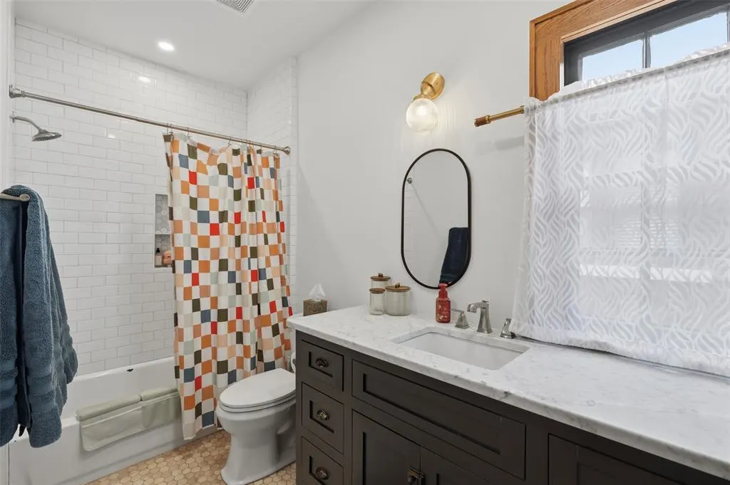 Photo 33 — 706 NE 19th Street, Oklahoma City, OK 73105
