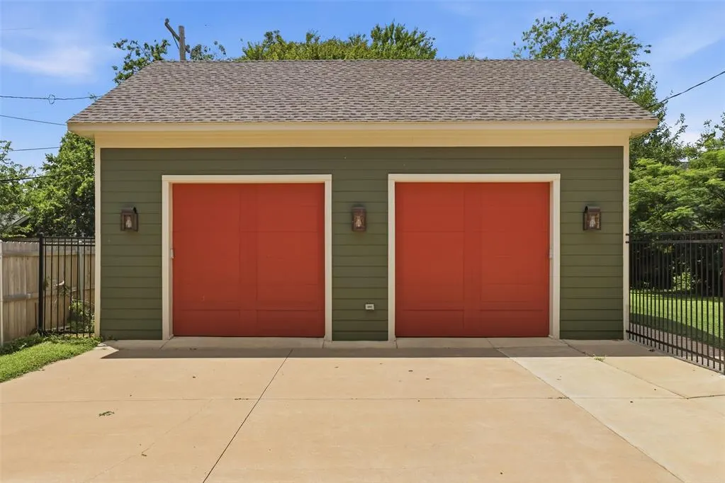 Photo 38 — 706 NE 19th Street, Oklahoma City, OK 73105