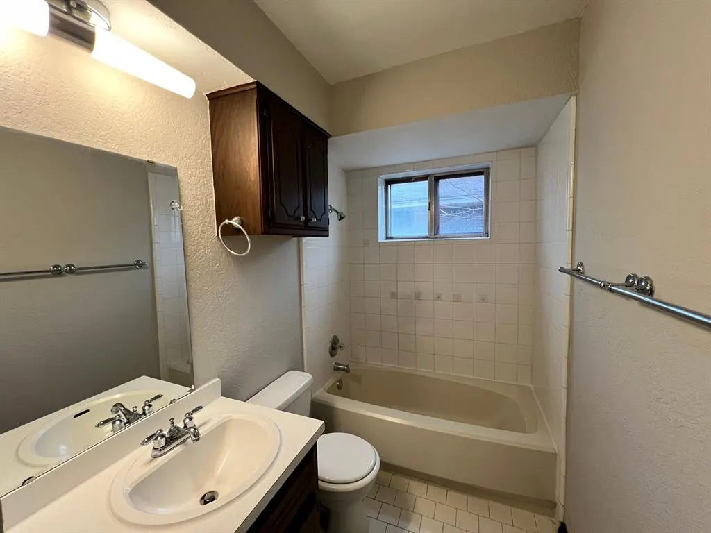 Photo 13 — 752 W Forest Drive, Mustang, OK 73064