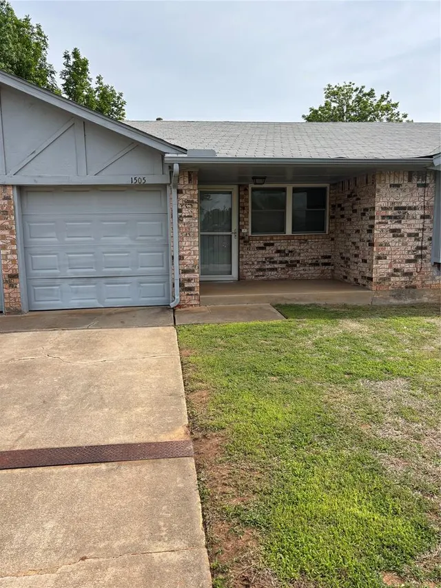 Photo 2 — 1505 SE 9th Street, Moore, OK 73160
