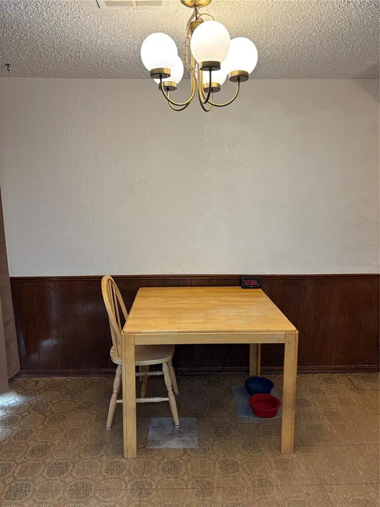 Photo 5 — 1505 SE 9th Street, Moore, OK 73160