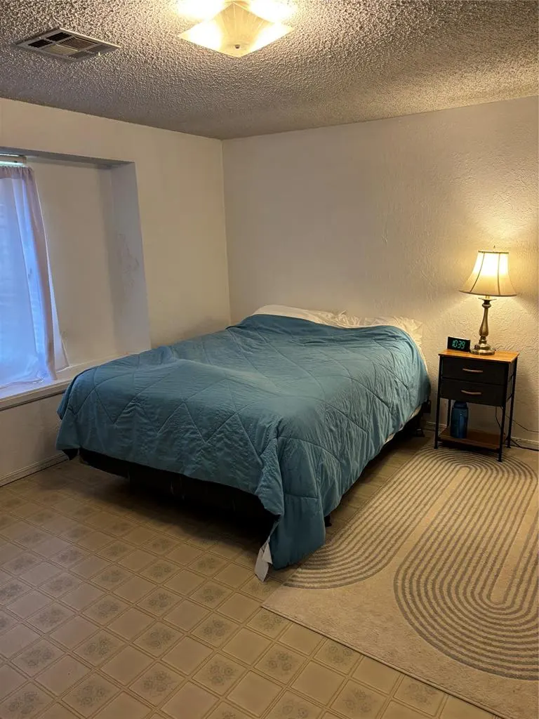 Photo 8 — 1505 SE 9th Street, Moore, OK 73160