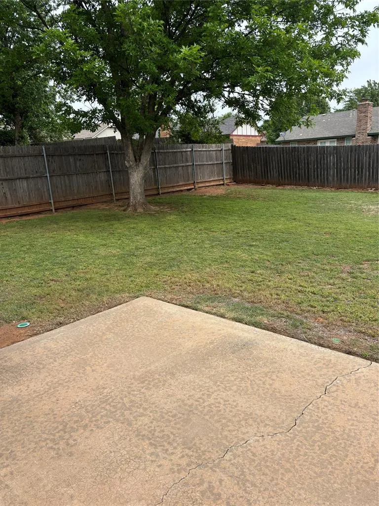 Photo 11 — 1505 SE 9th Street, Moore, OK 73160