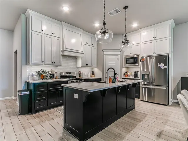 Photo 5 — 3912 Palmetto Trail, Oklahoma City, OK 73179
