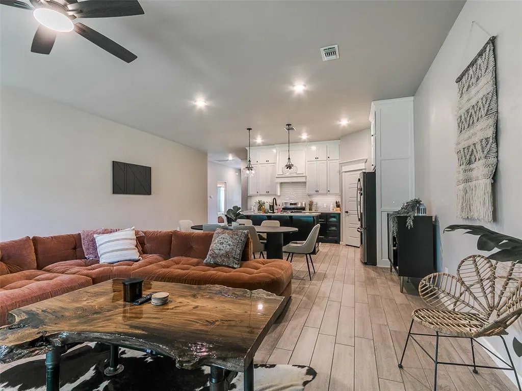 Photo 3 — 3912 Palmetto Trail, Oklahoma City, OK 73179