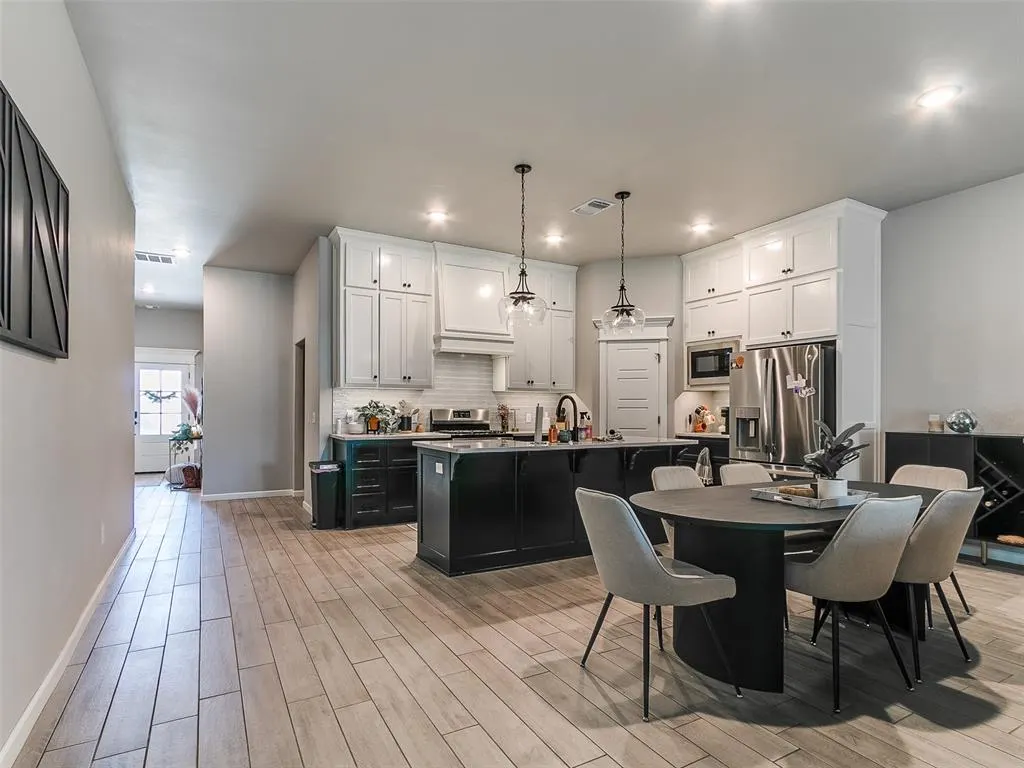 Photo 9 — 3912 Palmetto Trail, Oklahoma City, OK 73179