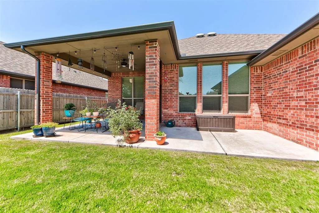 Photo 36 — 8000 Lillas Way, Yukon, OK 73099