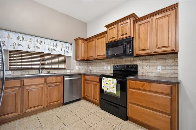 Photo 5 — 2640 NW 183rd Street, Edmond, OK 73012