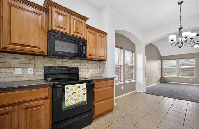 Photo 7 — 2640 NW 183rd Street, Edmond, OK 73012