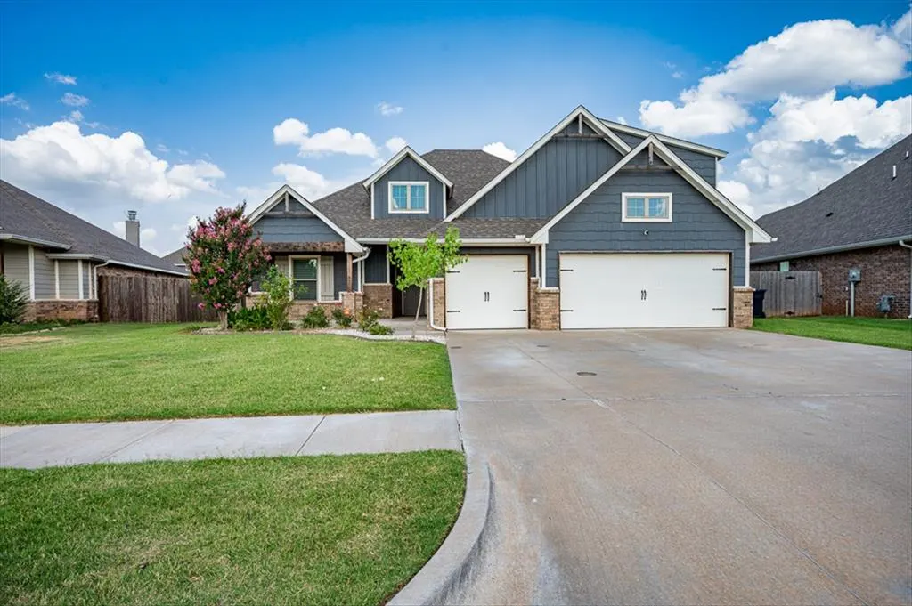 Front exterior — 628 Red River Drive, Yukon, OK 73099