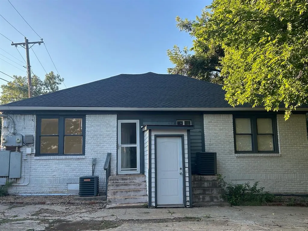 Photo 6 — 726 NW 25th Street, Oklahoma City, OK 73103