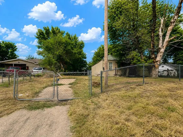 Photo 2 — 533 SE 13th Street, Oklahoma City, OK 73129