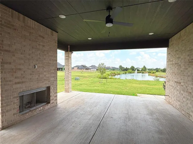 Photo 2 — 22312 Pine Bluff Way, Edmond, OK 73025