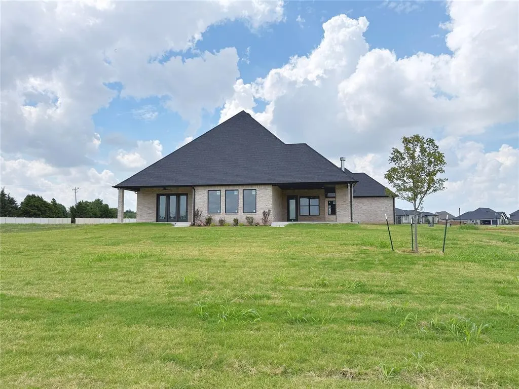 Photo 3 — 22312 Pine Bluff Way, Edmond, OK 73025