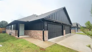 Sold home at 11509 University Drive
