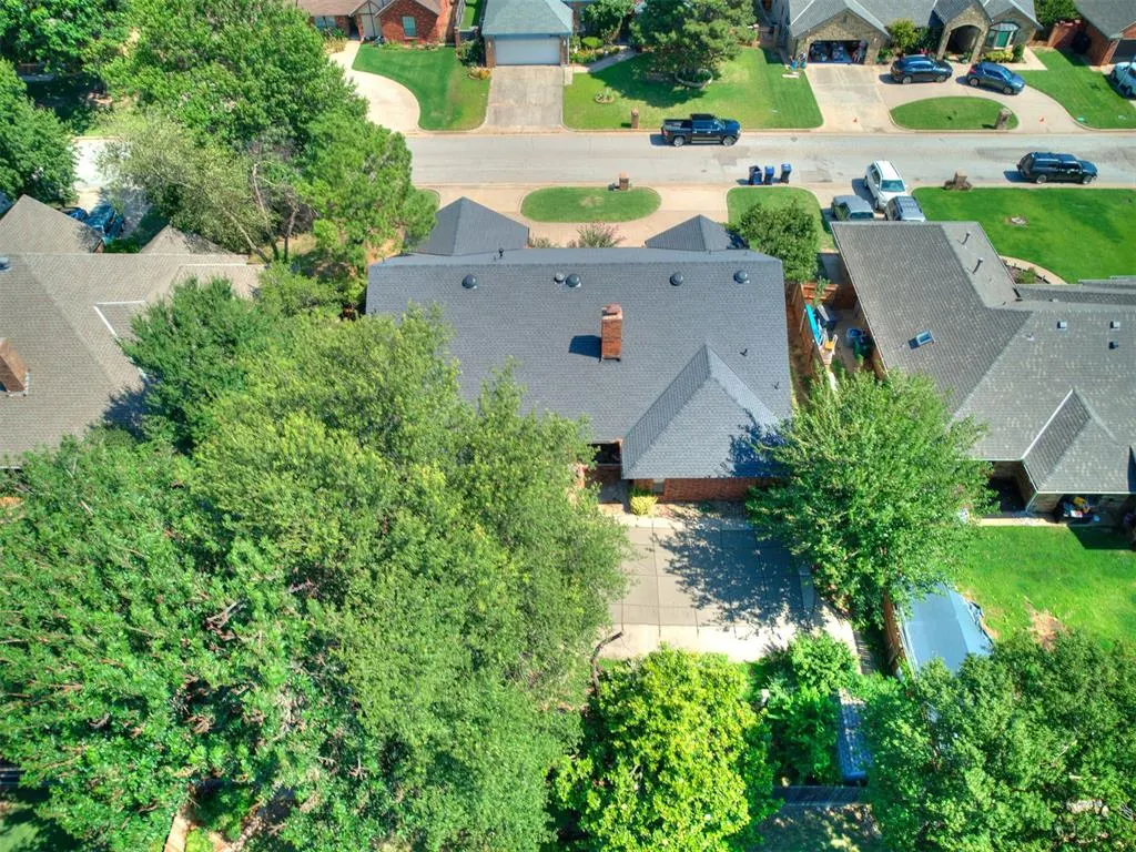 Photo 10 — 2716 SW 110th Street, Oklahoma City, OK 73170