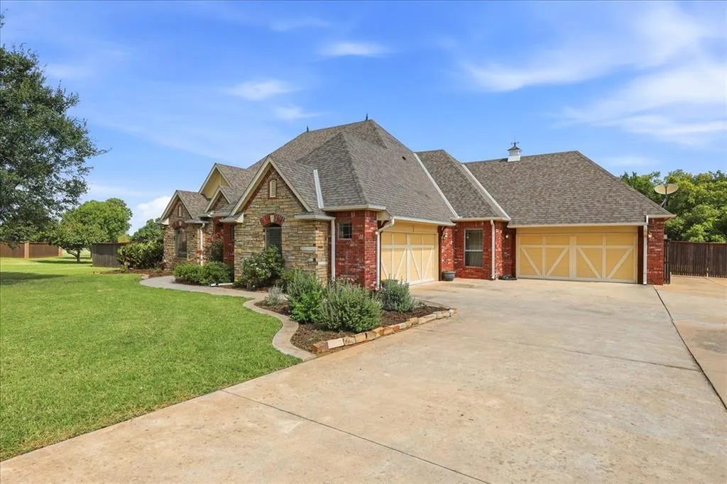 Photo 2 — 12917 SW 53rd Street, Mustang, OK 73064