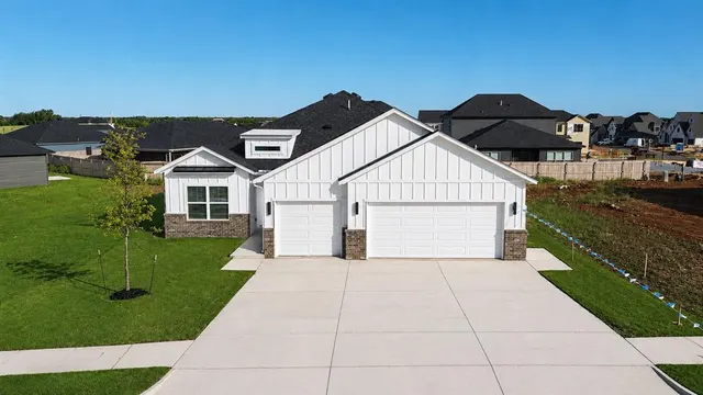 Front exterior — 18021 Anthem Boulevard, Edmond, OK 73012