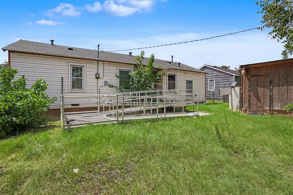 Photo 16 — 904 N York Street, Altus, OK 73521