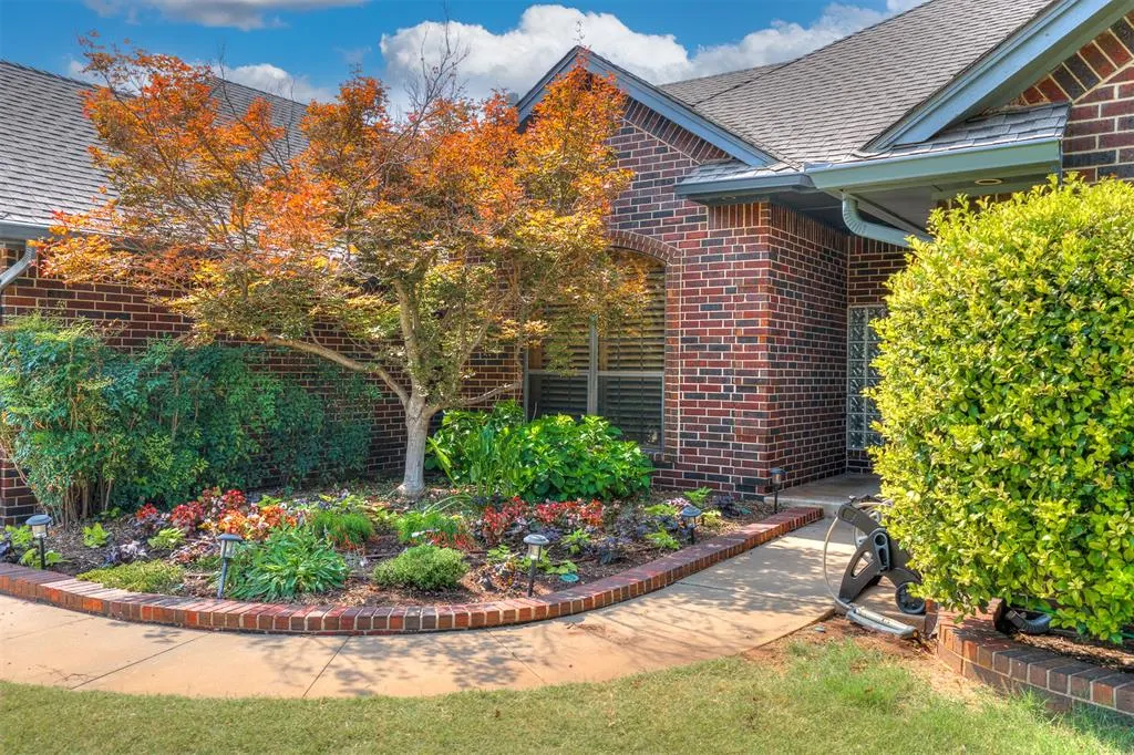 Photo 3 — 6508 NW 111th Street, Oklahoma City, OK 73162