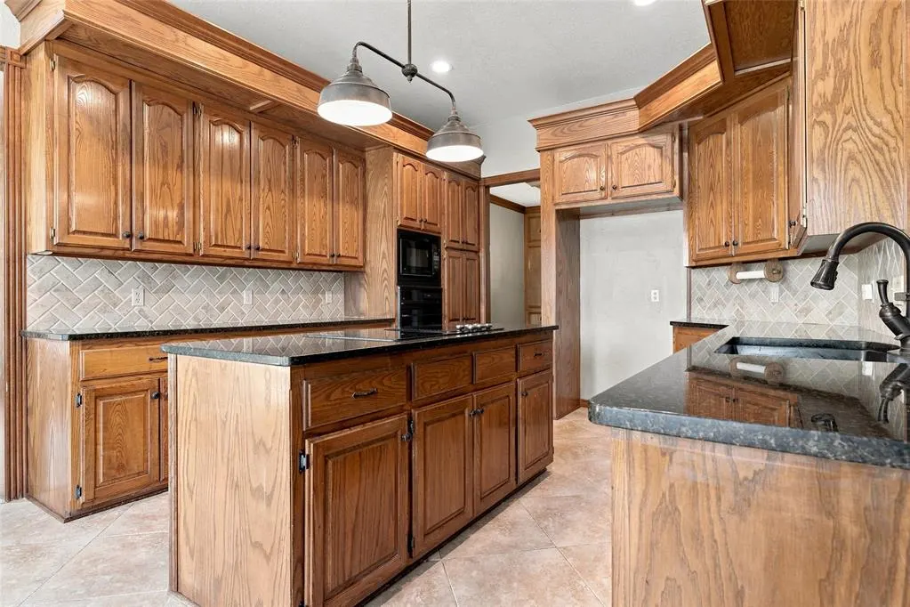 Photo 15 — 6508 NW 111th Street, Oklahoma City, OK 73162