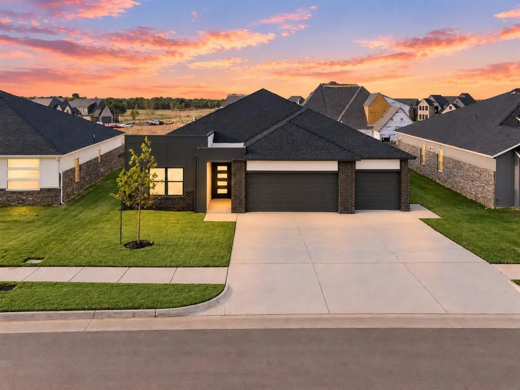 Front exterior — 4209 NW 180th Street, Edmond, OK 73012