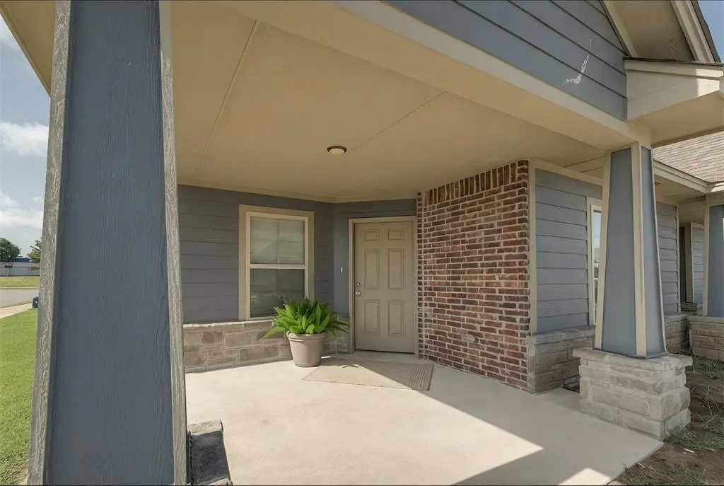 Photo 2 — 904 SW 91st Street, Oklahoma City, OK 73139