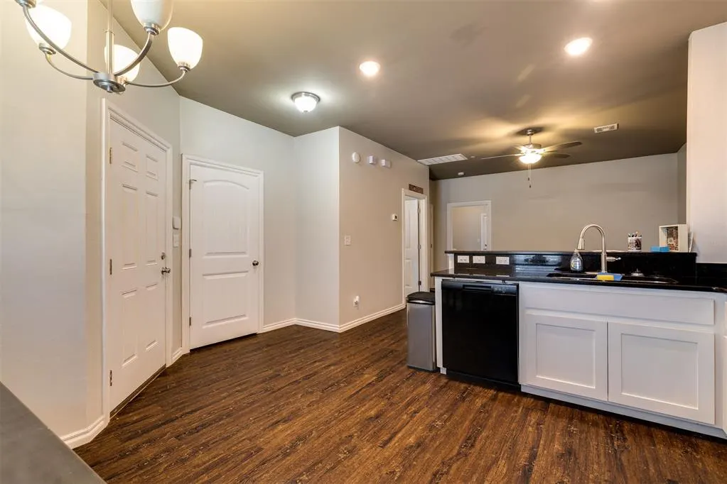 Photo 8 — 904 SW 91st Street, Oklahoma City, OK 73139