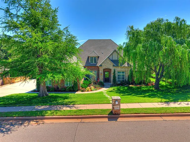 Photo 3 — 3720 Creek Bend Road, Edmond, OK 73003