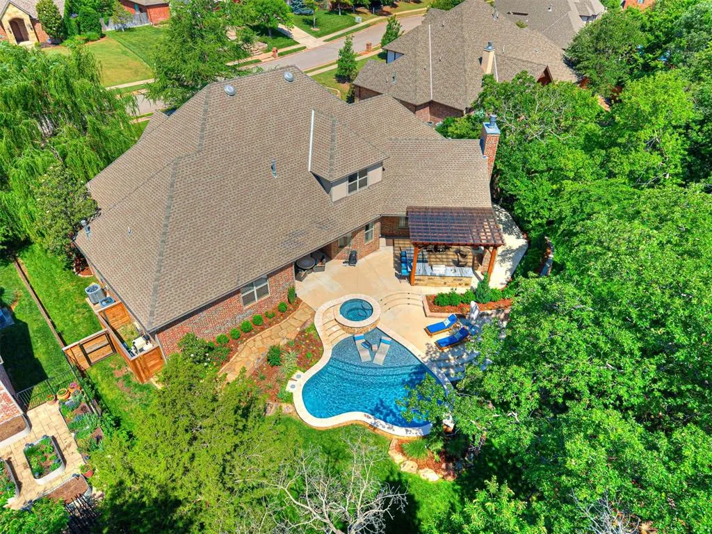 Front exterior — 3720 Creek Bend Road, Edmond, OK 73003