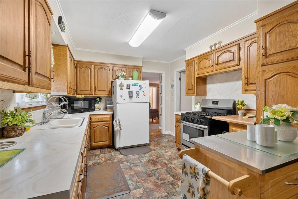 Photo 13 — 729 S Reno Avenue, El Reno, OK 73036