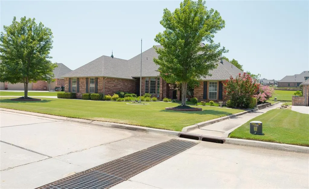 Photo 39 — 2555 Cross Cut Lane, Choctaw, OK 73020