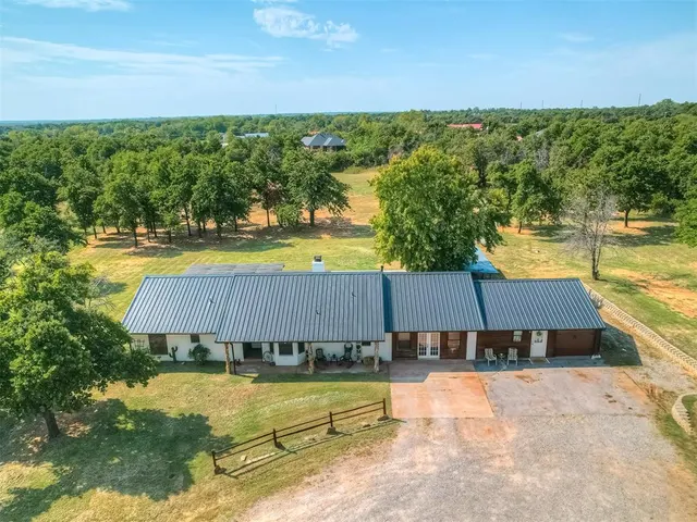 Photo 3 — 5633 Ward Acres Road, Blanchard, OK 73010