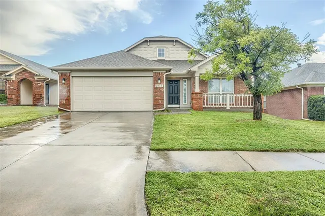 Front exterior — 2913 SW 102nd Street, Oklahoma City, OK 73159
